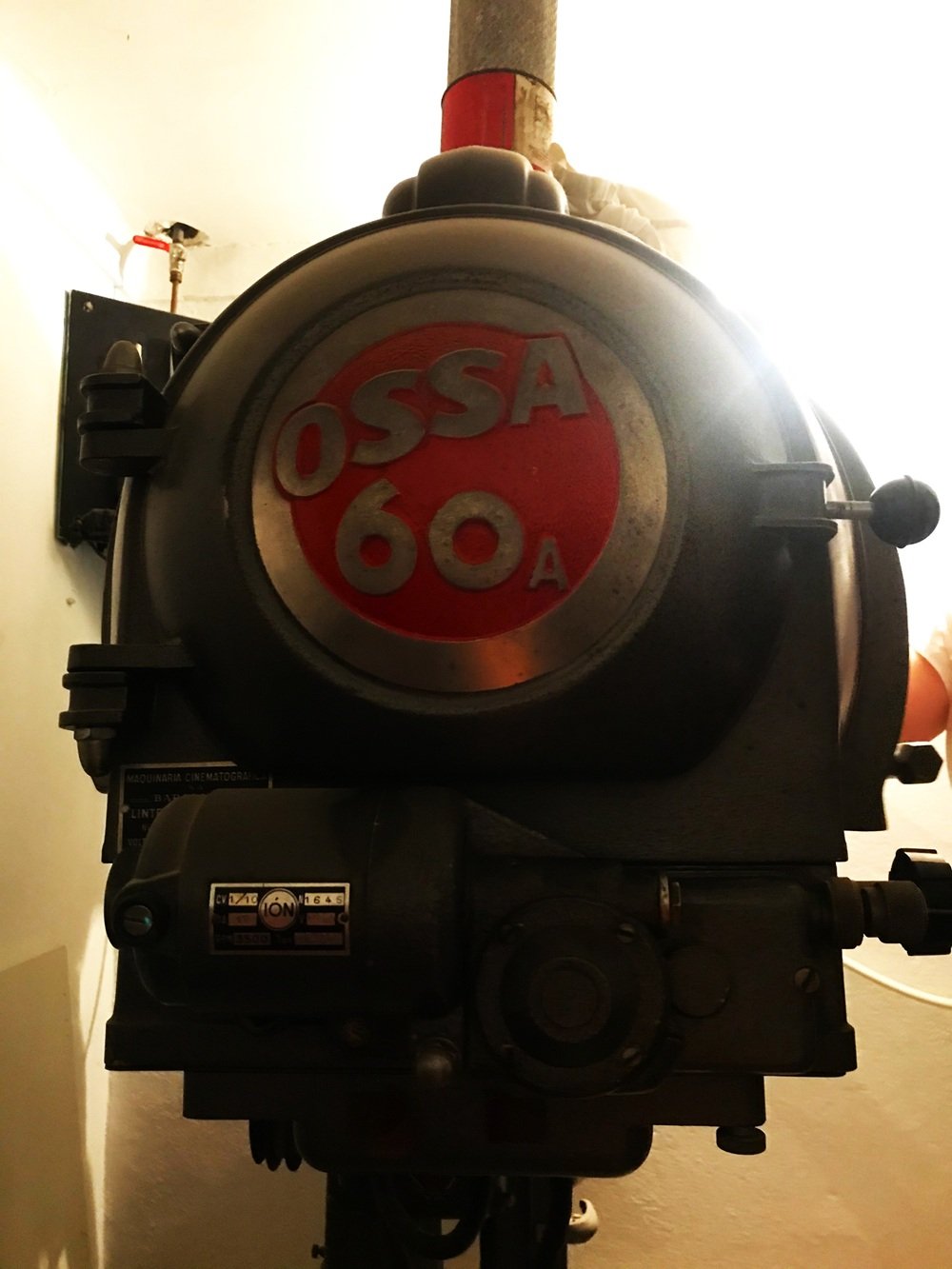 Antiguo proyector del Cine San Juan de Antas